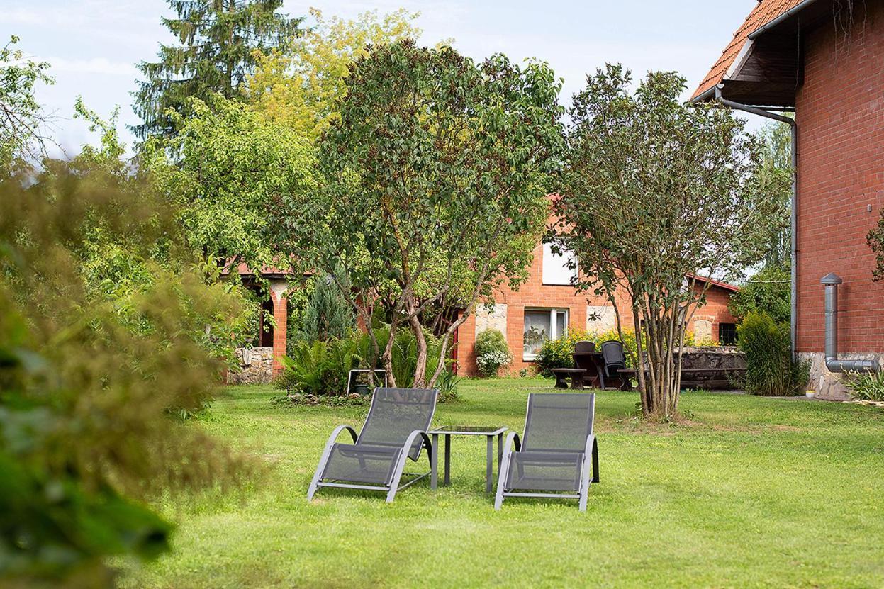Smilgas Hotel Lici  Exterior photo